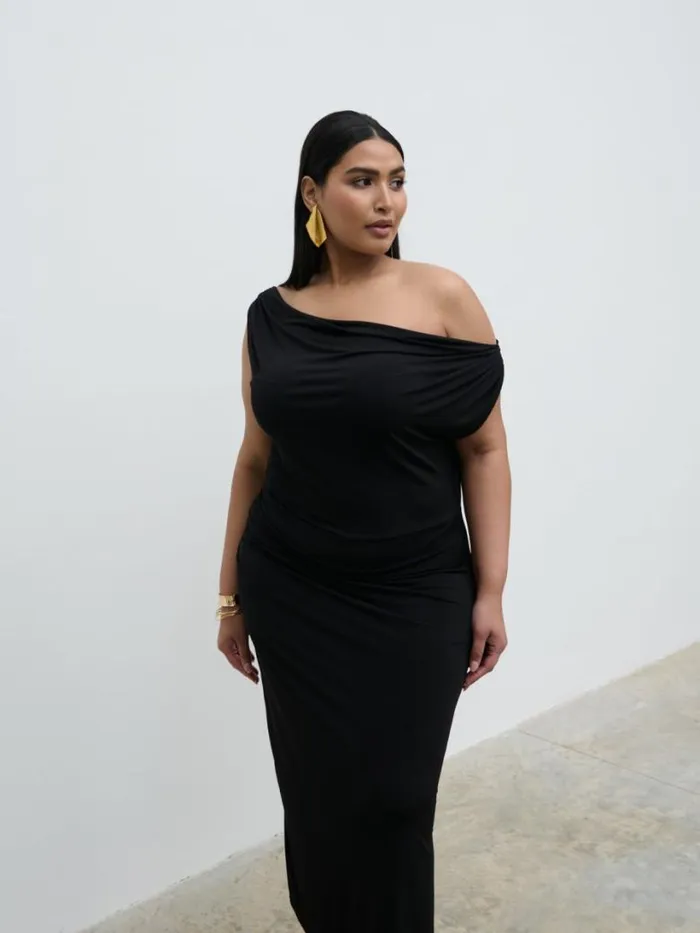 Pretty Lavish Curve Women Janece Asymmetric Jersey Dress Curve Black