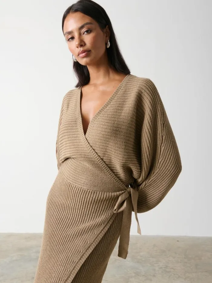 Pretty Lavish Dresses Women Aidan Cosy Wrap Dress Brown