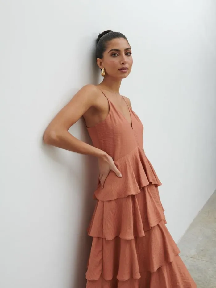 Pretty Lavish Dresses Women Lissy Textured Midaxi Dress Tan Blush