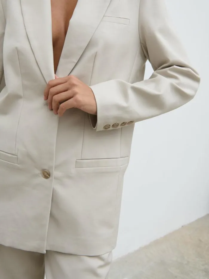 Pretty Lavish Everyday Staples Women Brady Oversized Boxy Blazer Beige