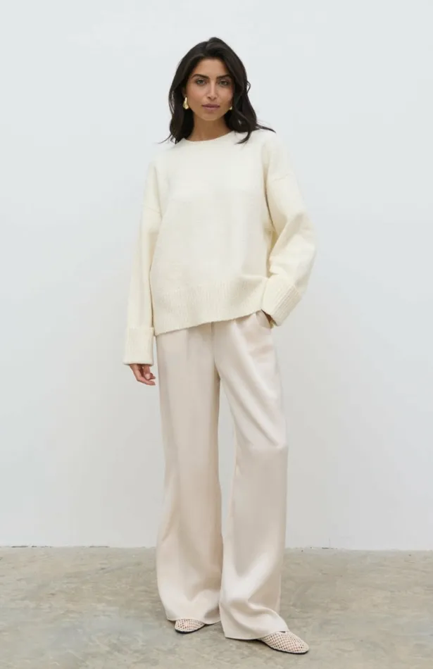 Pretty Lavish Knitwear Women Camille Oversized Borg Jumper Cream