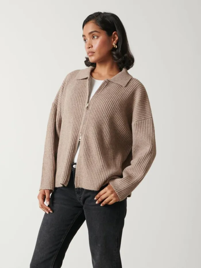 Pretty Lavish Knitwear Women Carla Zipped Knit Jumper Brown