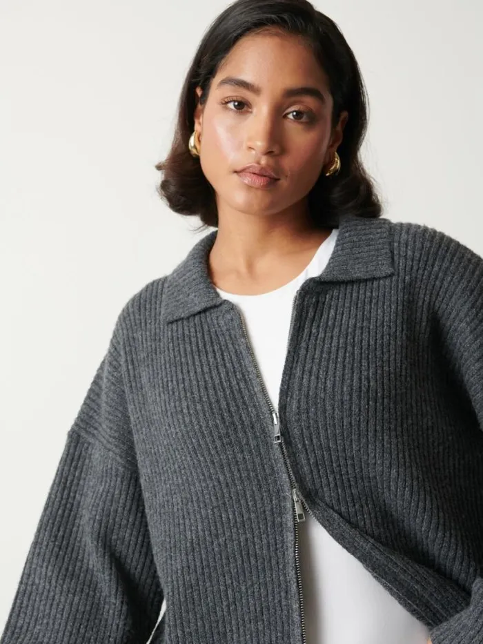 Pretty Lavish Knitwear Women Carla Zipped Knit Jumper Grey
