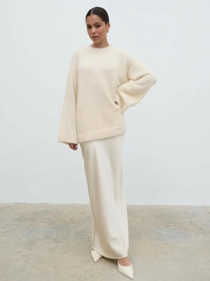Pretty Lavish Knitwear Women Lula Fluffy Knit Jumper Cream
