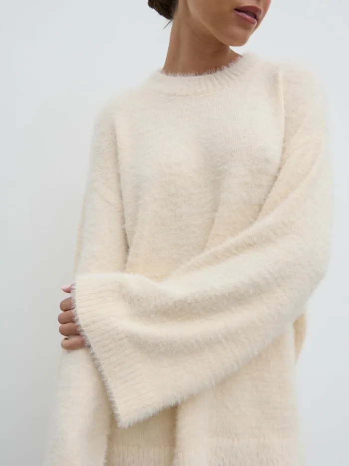 Pretty Lavish Knitwear Women Lula Fluffy Knit Jumper Cream