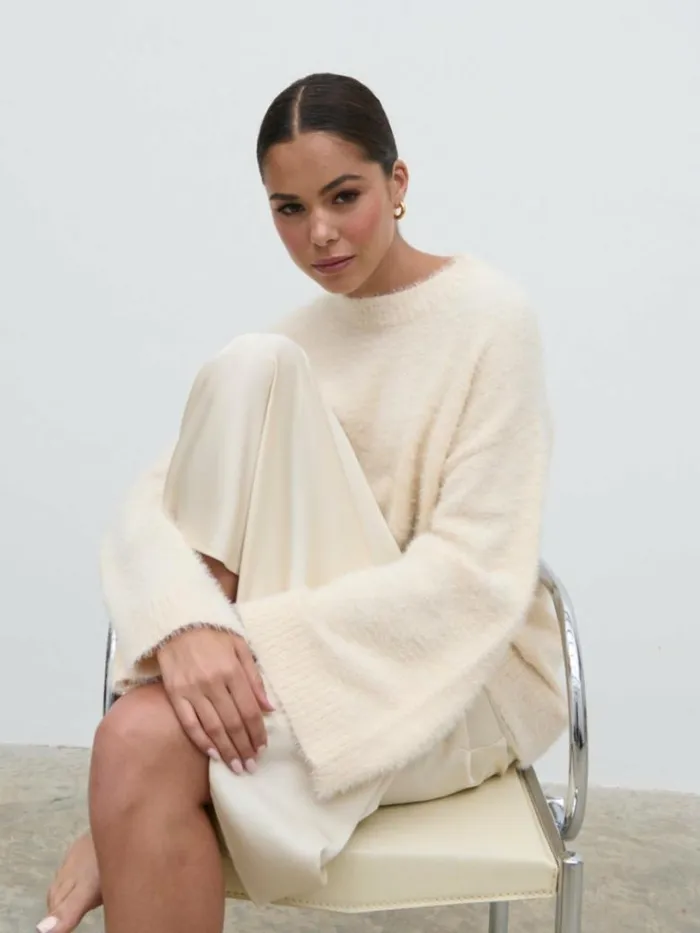 Pretty Lavish Knitwear Women Lula Fluffy Knit Jumper Cream
