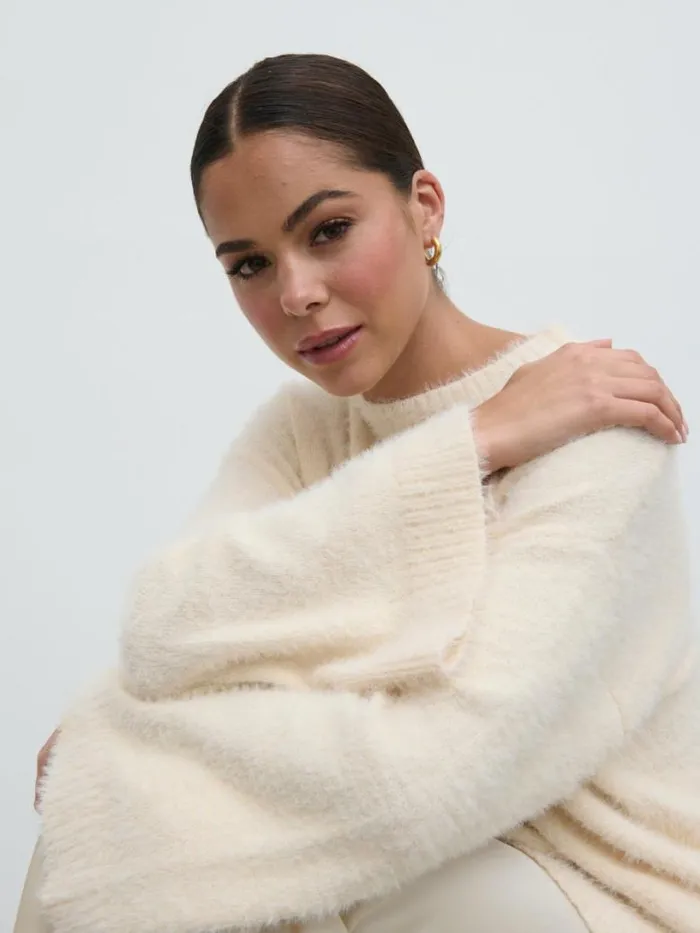 Pretty Lavish Knitwear Women Lula Fluffy Knit Jumper Cream