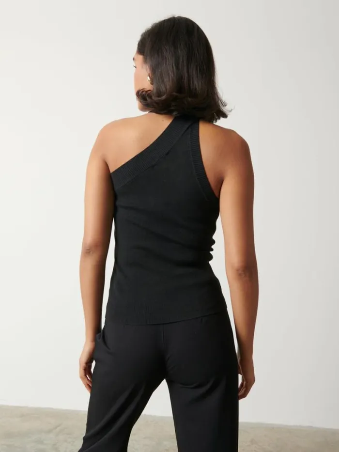 Pretty Lavish Knitwear Women Mia Turtle Neck Asymmetric Knit Top Black