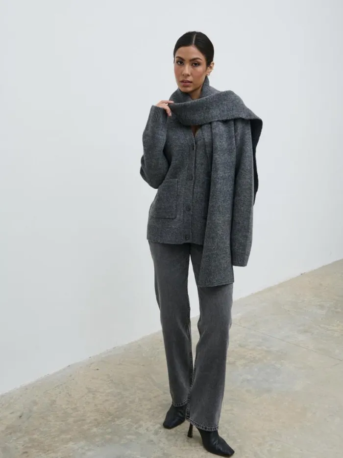 Pretty Lavish Knitwear Women Murphy Cardigan Knit Scarf Set Grey