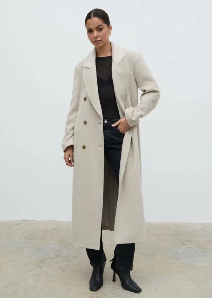 Pretty Lavish Outerwear Women Carissa Oversized Tailored Coat Cream
