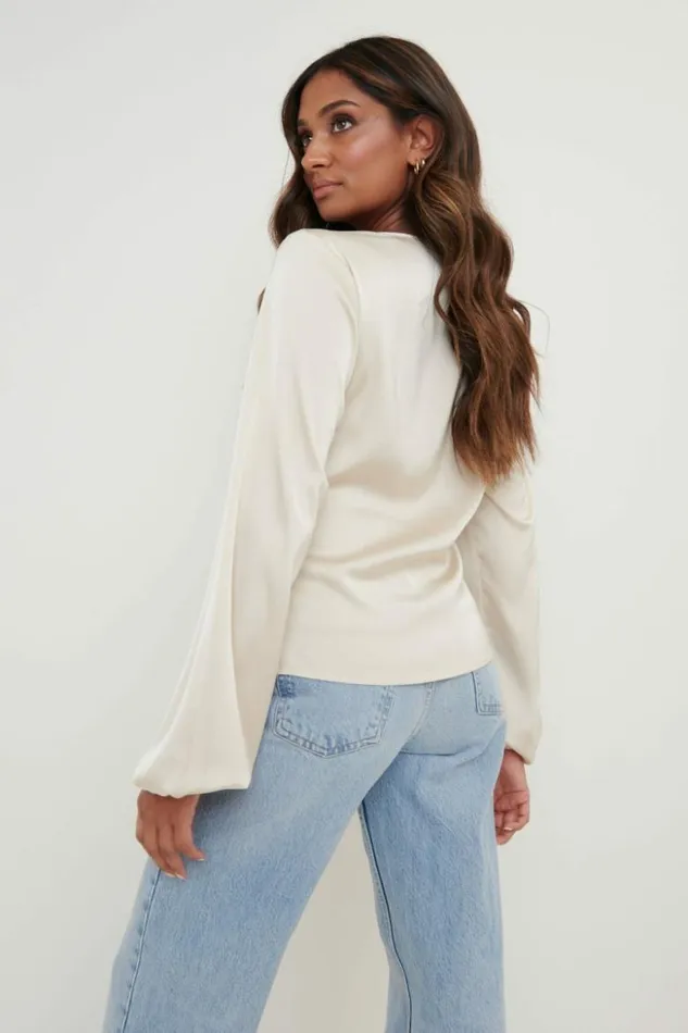 Pretty Lavish Tops Women Janis Blouse Cream