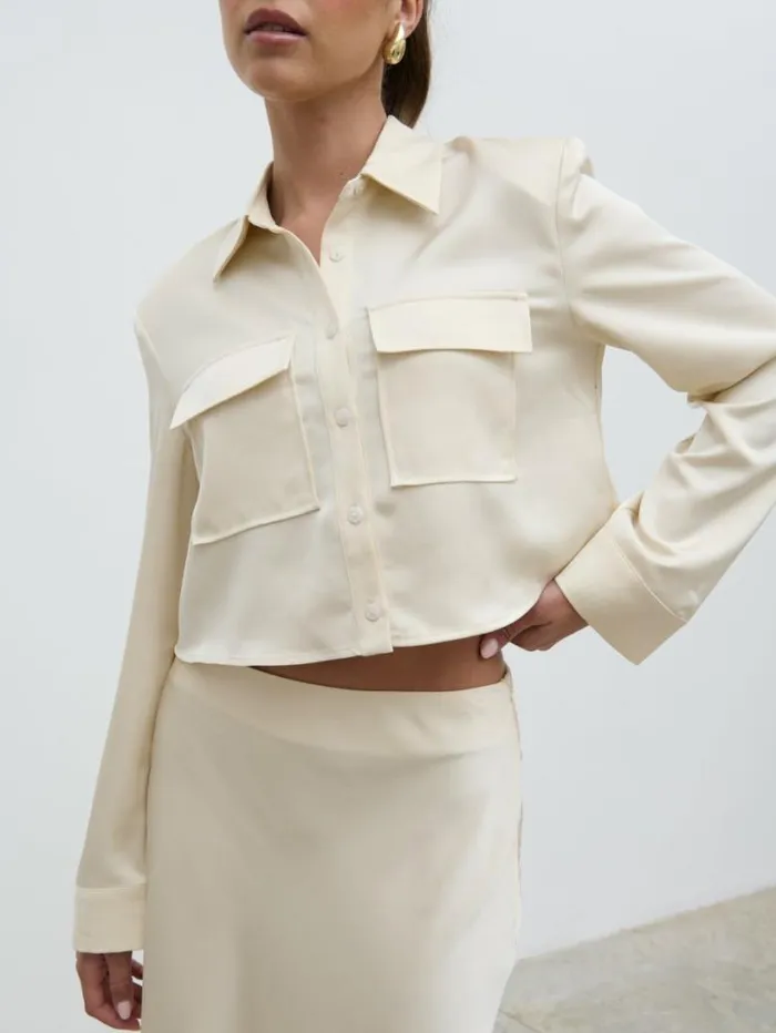 Pretty Lavish Tops Women Lonnie Satin Boxy Shirt Cream
