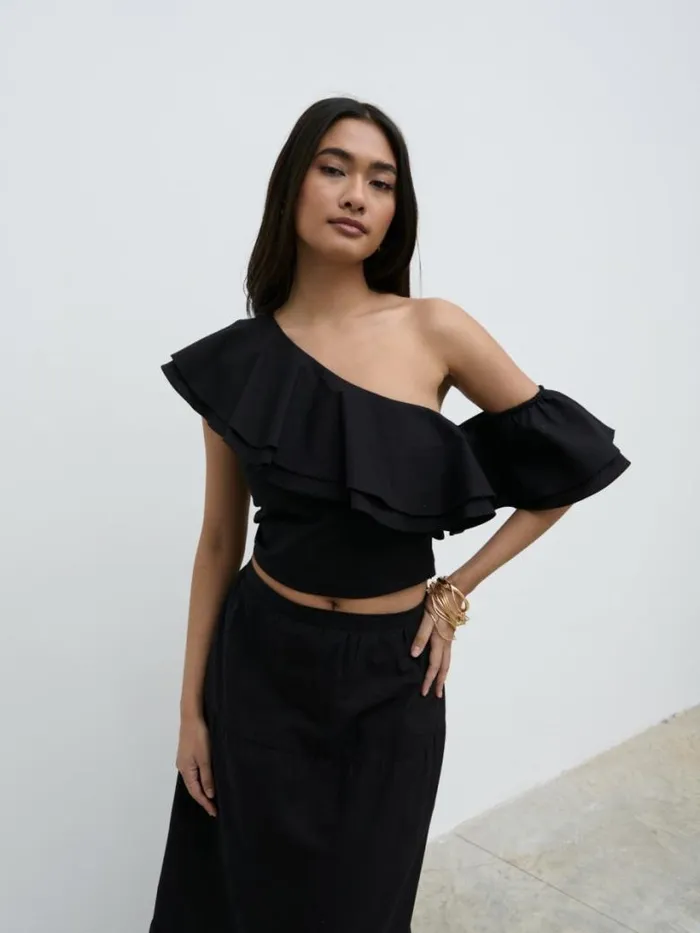 Pretty Lavish Tops Women Sol Ruffle Cropped Top Black