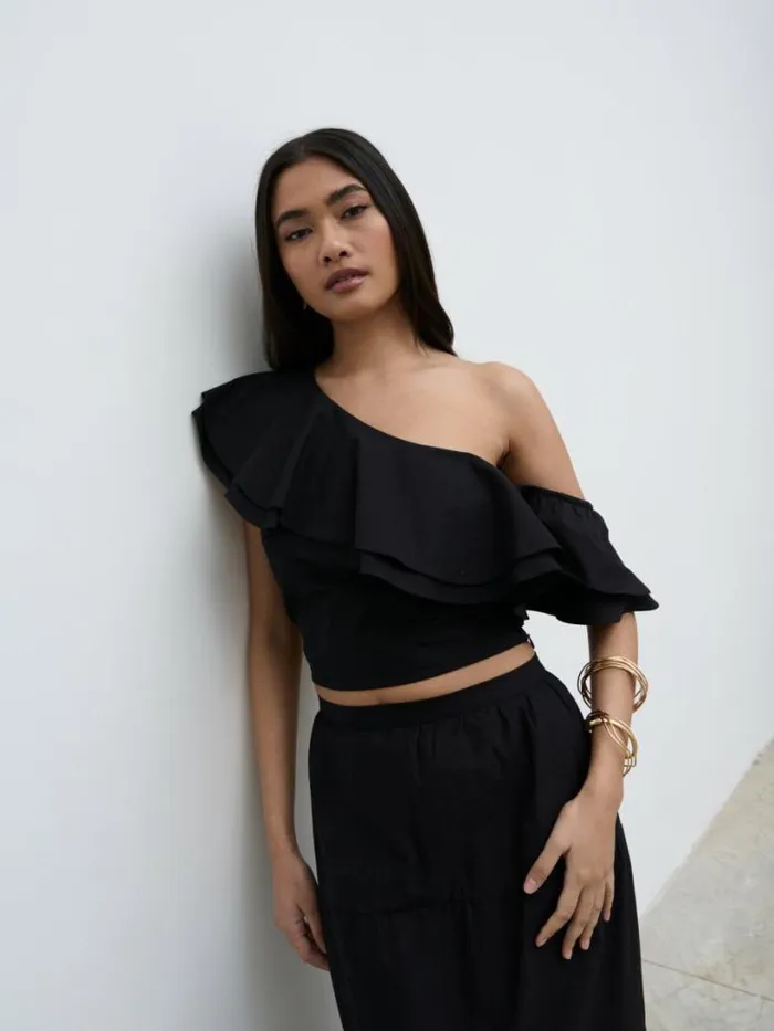 Pretty Lavish Tops Women Sol Ruffle Cropped Top Black