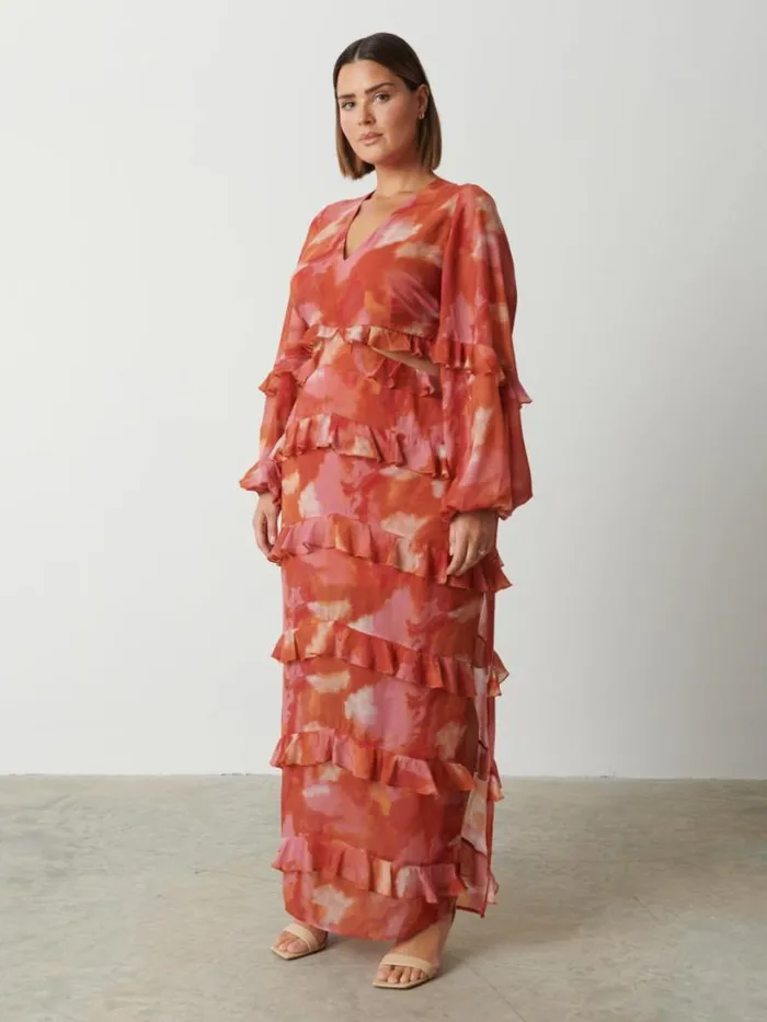 Pretty Lavish Wedding Guest Women Evie Ruffle Maxi Dress Curve Abstract Watercolour