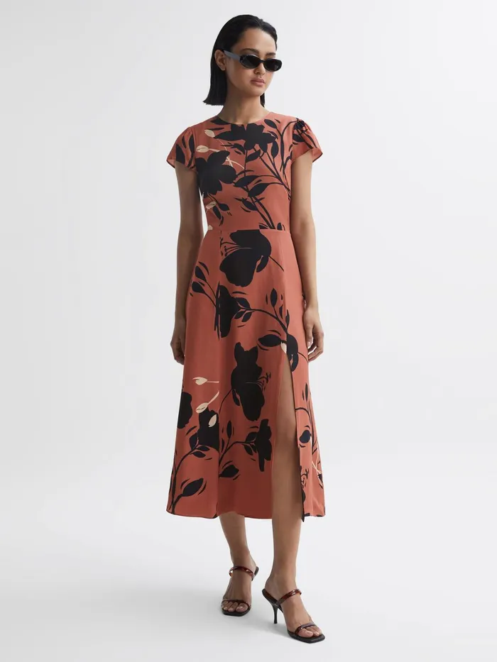 Reiss Dresses Floella Floral Printed Midi Dress Blushblack 8211 Women