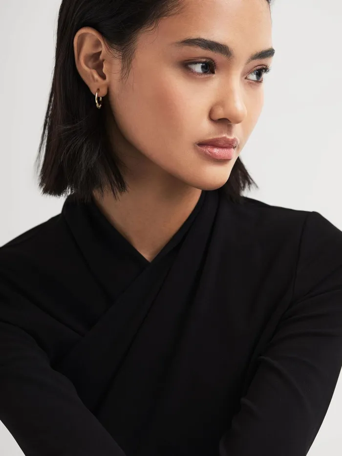 Reiss Jewellery Miro 8 Maria Black Huggie Earring Gold 8211 Women