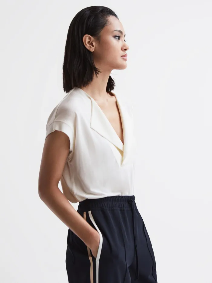 Reiss TShirts and Vests Delia VNeck Short Sleeve Top Black 8211 Women