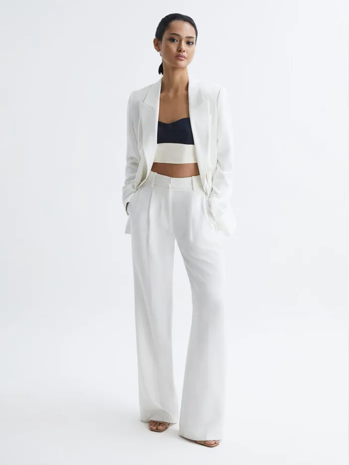 Reiss Tops Amara Colourblock Cropped Top Navywhite 8211 Women