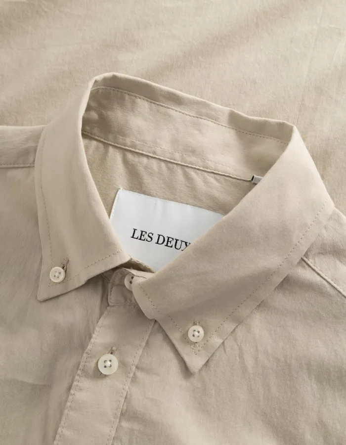 ShirtsOvershirts Men Les Deux Kent Light Oxford Shirt 8211 Light Desert Sand