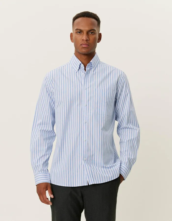 ShirtsOvershirts Men Les Deux Kent Stripe Peached Poplin Shirt 8211 Bel Air BlueOyster Rose