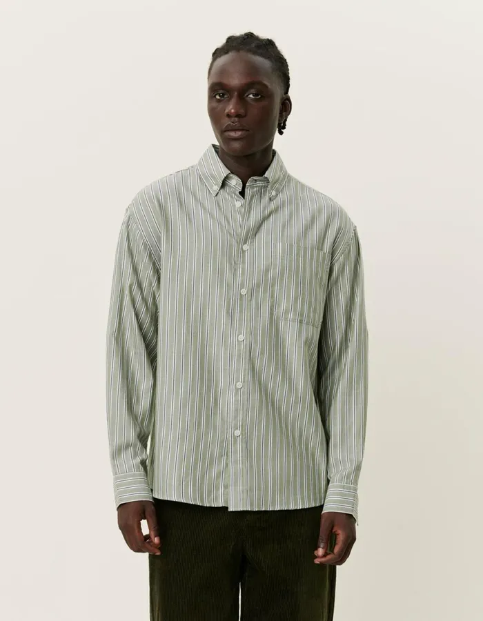 ShirtsOvershirts Men Les Deux Kolton Herringbone Poplin Shirt 8211 WhiteChive Green