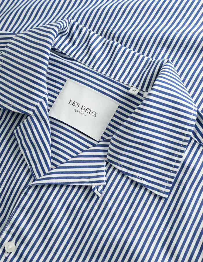ShirtsOvershirts Men Les Deux Lawson 20 Poplin Shirt 8211 WhiteSurf Blue