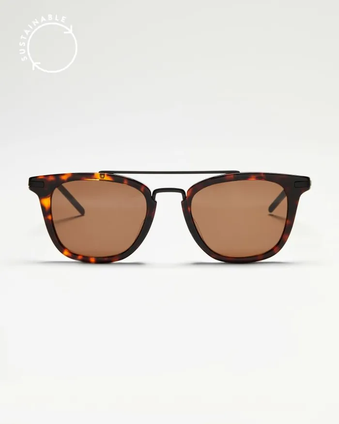 Shop Sunglasses Women PAIGE James Sunglasses 8211 Dark Tortoise