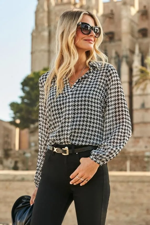 Sosandar Black and White Dogtooth Print Shirt Black White Women Tops