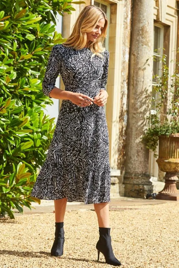Sosandar Black and White Print Tie Back Detail Midi Dress Black White Women Dresses Sosandar Black and White Print Tie Back Detail Midi Dress Black White Women Dresses