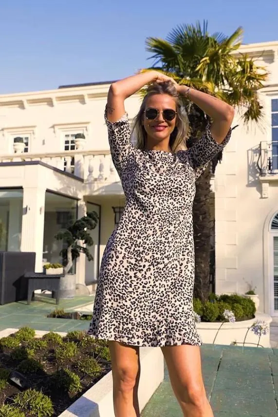 Sosandar Leopard Print Split Sleeve Ruffle Hem Shift Dress Women Dresses
