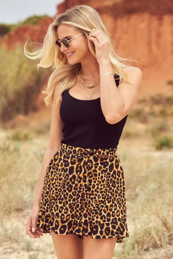 Sosandar Leopard Print Stretch Belted Waist Shorts With Pockets Women Shorts
