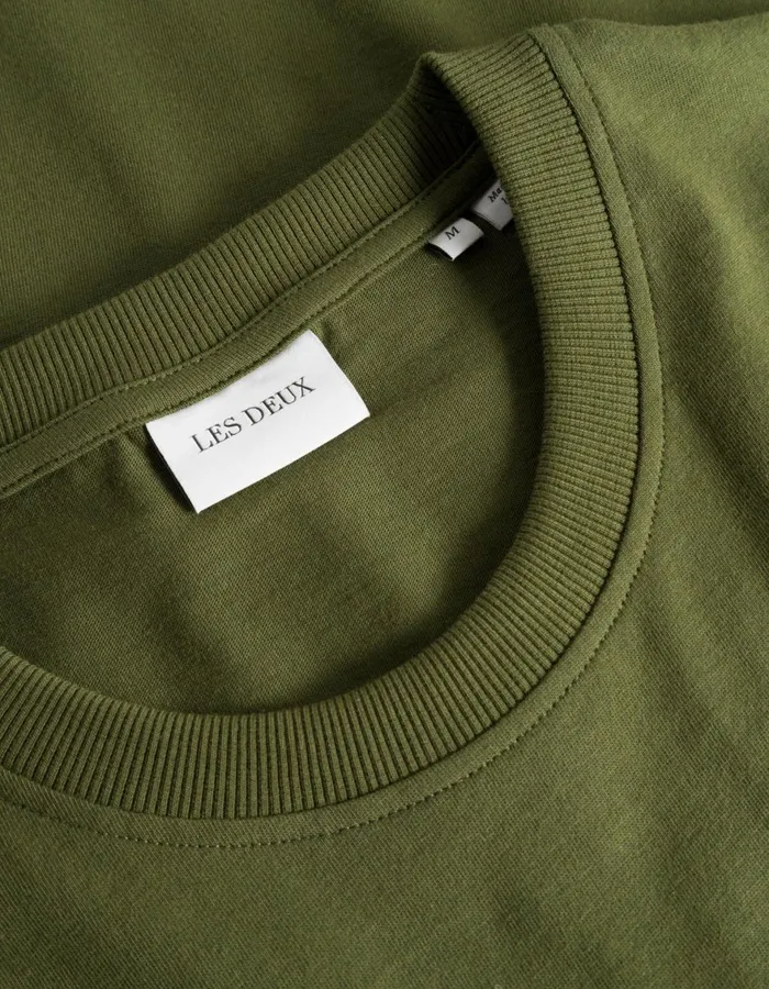 Tshirts Men Les Deux Ivy League TShirt 8211 Chive Green