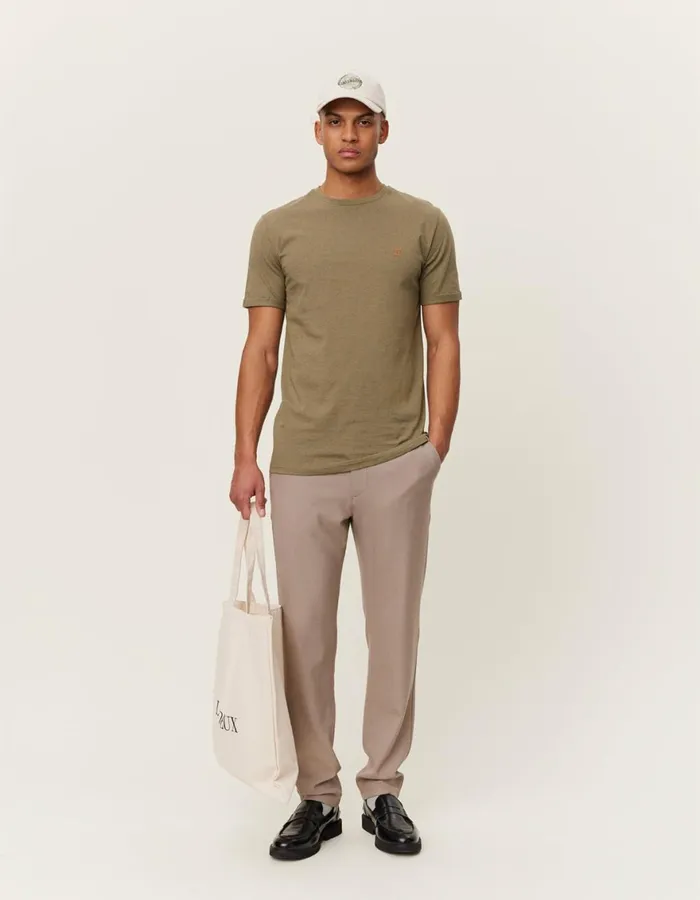 Tshirts Men Les Deux Norregaard TShirt 8211 Seasonal 8211 Surplus Green MelangeOrange