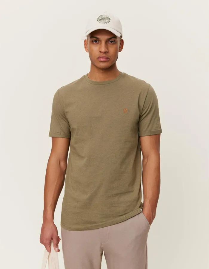 Tshirts Men Les Deux Norregaard TShirt 8211 Seasonal 8211 Surplus Green MelangeOrange