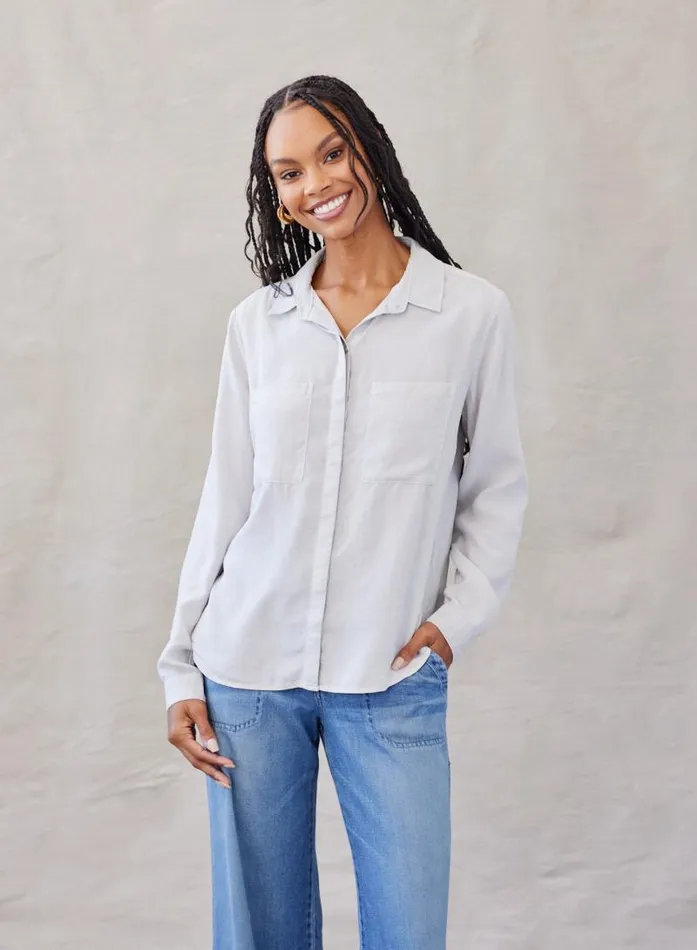 Two Pocket Classic Button Down 8211 Foggy Sky Women Bella Dahl Long Sleeve