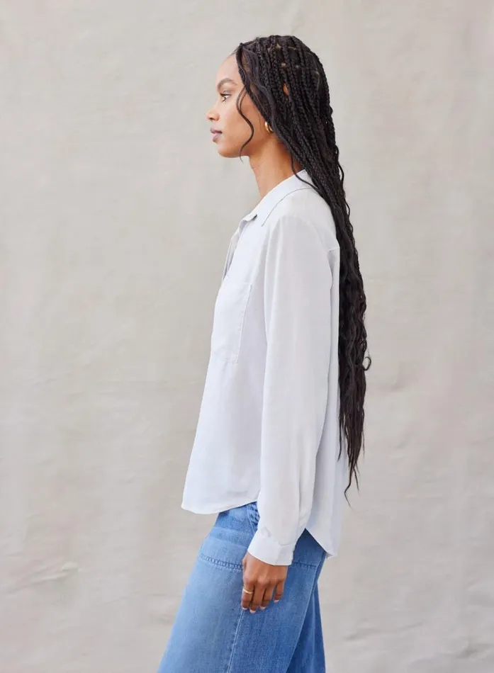 Two Pocket Classic Button Down 8211 Foggy Sky Women Bella Dahl Long Sleeve Two Pocket Classic Button Down 8211 Foggy Sky Women Bella Dahl Long Sleeve