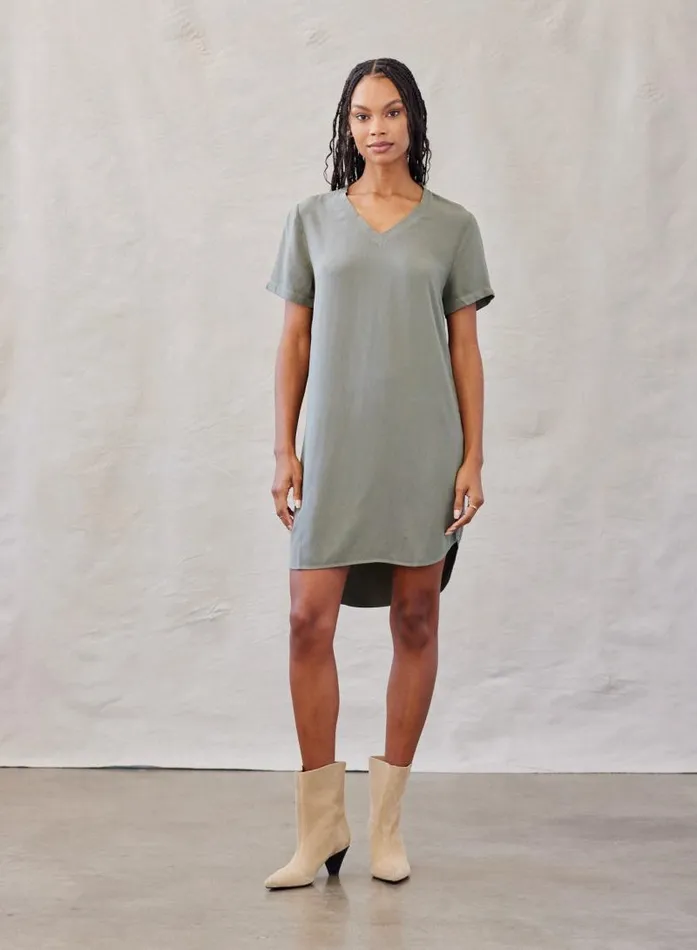 VNeck Tee Dress 8211 Soft Army Women Bella Dahl Mini Dresses VNeck Tee Dress 8211 Soft Army Women Bella Dahl Mini Dresses
