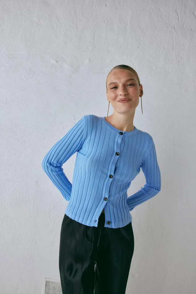 VRG GRL Long Sleeve Hattie Knit Top Blue 8211 Women VRG GRL Long Sleeve Hattie Knit Top Blue 8211 Women