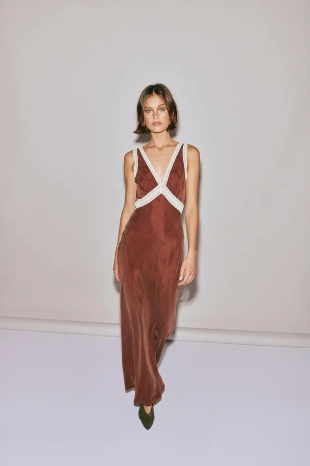 VRG GRL MidiMaxi Dresses Meet Me On The Dance Floor Bias Cut Maxi Dress Umber 8211 Women VRG GRL MidiMaxi Dresses Meet Me On The Dance Floor Bias Cut Maxi Dress Umber 8211 Women