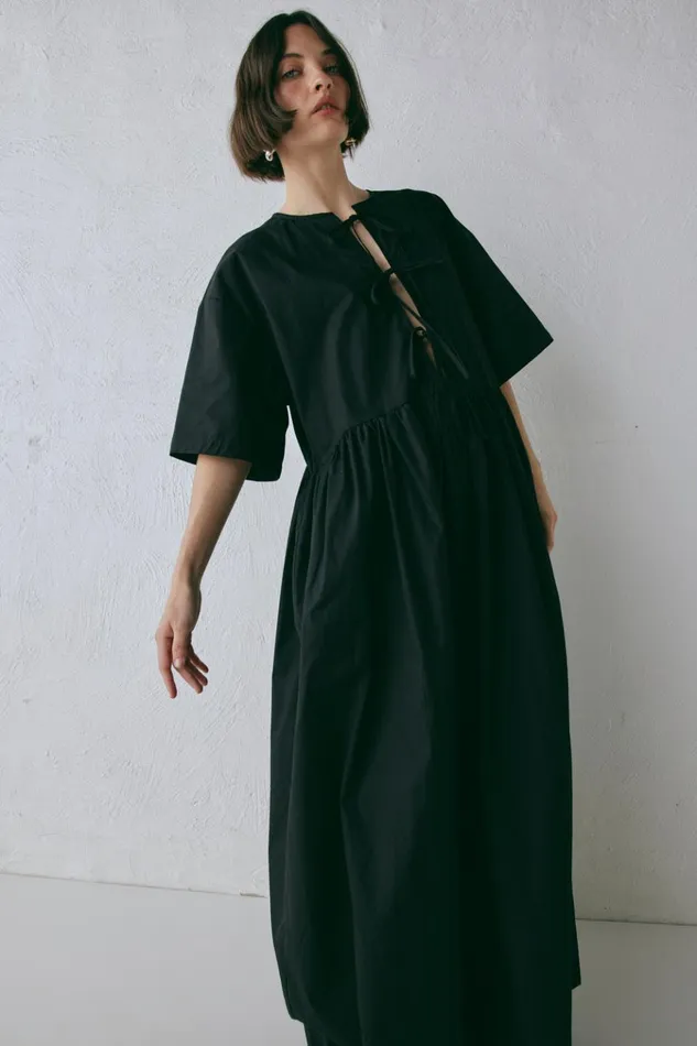 VRG GRL MidiMaxi Dresses Naomi Smock Maxi Dress Black 8211 Women VRG GRL MidiMaxi Dresses Naomi Smock Maxi Dress Black 8211 Women