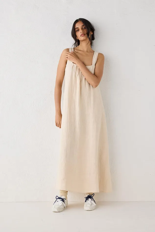 VRG GRL MidiMaxi Dresses San Paolo Smock Linen Midi Dress Natural 8211 Women VRG GRL MidiMaxi Dresses San Paolo Smock Linen Midi Dress Natural 8211 Women