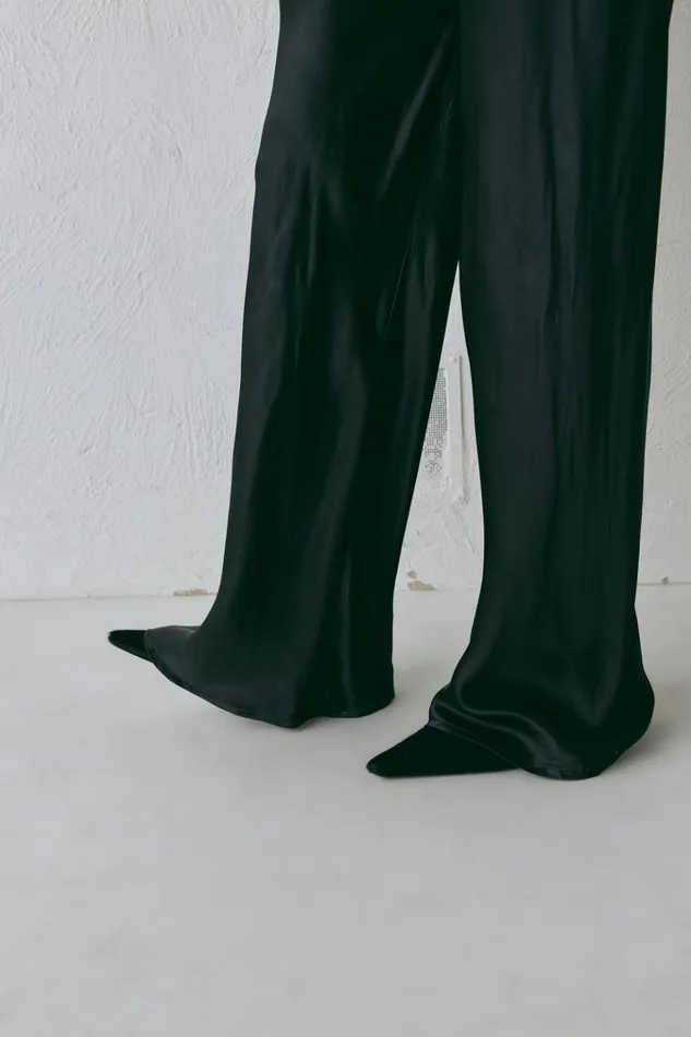 VRG GRL Pants Rae Satin Pants Black 8211 Women VRG GRL Pants Rae Satin Pants Black 8211 Women