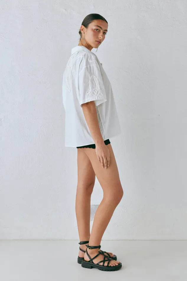 VRG GRL Short Sleeve Cecile Shirt White 8211 Women VRG GRL Short Sleeve Cecile Shirt White 8211 Women