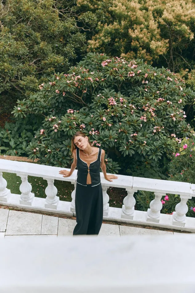 VRG GRL Sleeveless Love Language Linen Button Front Top Black 8211 Women VRG GRL Sleeveless Love Language Linen Button Front Top Black 8211 Women