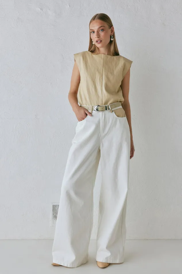 VRG GRL Vests Sutton Vest Butter 8211 Women VRG GRL Vests Sutton Vest Butter 8211 Women