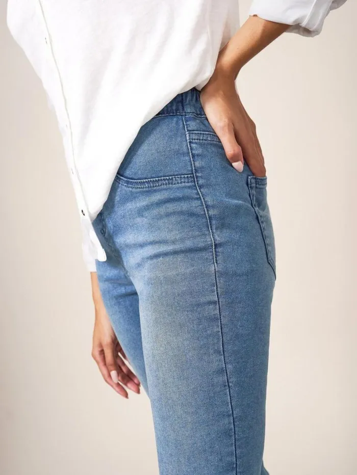 White Stuff JEANS Janey Stretch Jegging Light Denim 8211 Women White Stuff JEANS Janey Stretch Jegging Light Denim 8211 Women
