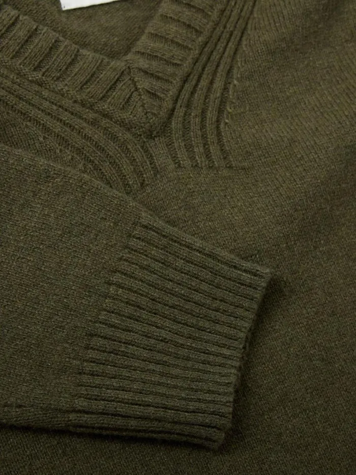 White Stuff KNITWEAR Lambswool V Neck Dark Green 8211 Men White Stuff KNITWEAR Lambswool V Neck Dark Green 8211 Men