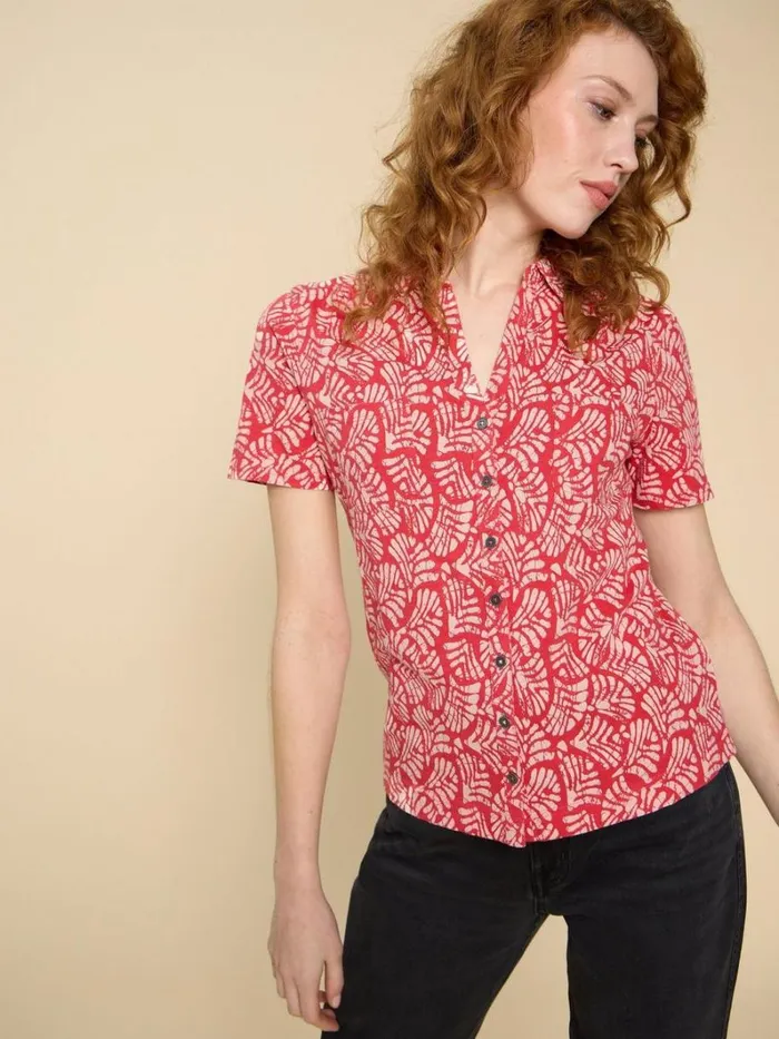 White Stuff SHIRTS and BLOUSES PENNY POCKET SHORT SLEEVE SHIRT Red Print 8211 Women White Stuff SHIRTS and BLOUSES PENNY POCKET SHORT SLEEVE SHIRT Red Print 8211 Women