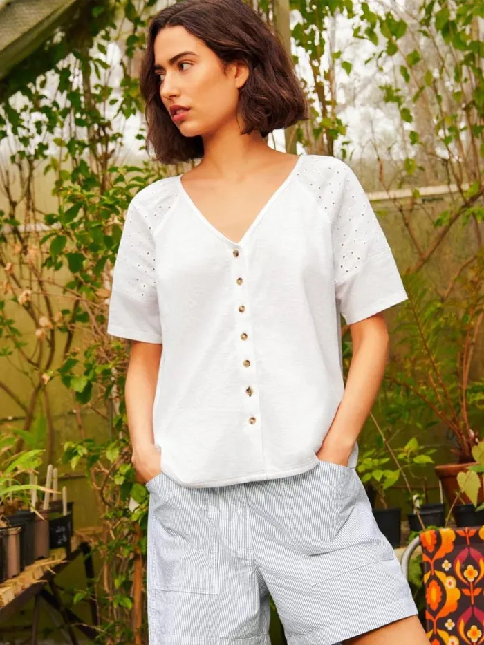 White Stuff SHORTS Tessa Chino Shorts Ivory Multi 8211 Women White Stuff SHORTS Tessa Chino Shorts Ivory Multi 8211 Women